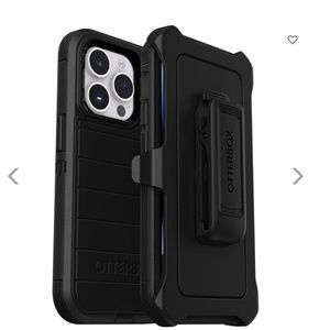 NWT OtterBox Black Defender Pro Series phone case with belt clip iPhone 13/14